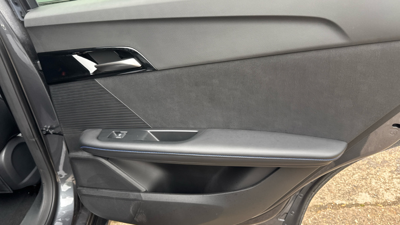 MG MG4 180kW Trophy EV Extended Range 77kWh 5dr Auto Electric Hatchback